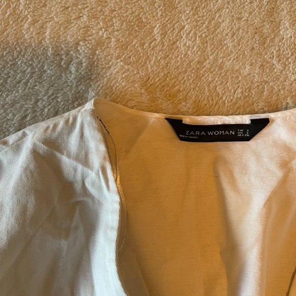 ๐ Zara pleated Linen Blouse - Picture 4 of 6